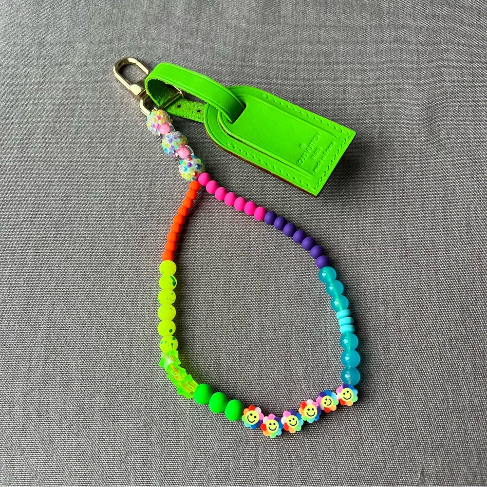 🆕 Louis Vuitton Bag Charm Takashi Murakami Neon Green Rainbow Name Luggage Tag - Picture 4 of 17